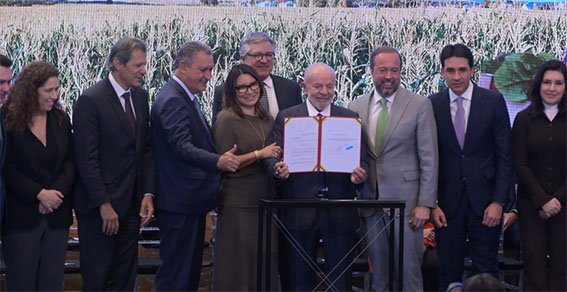 Lula assina projeto de lei para baratear gás de cozinha