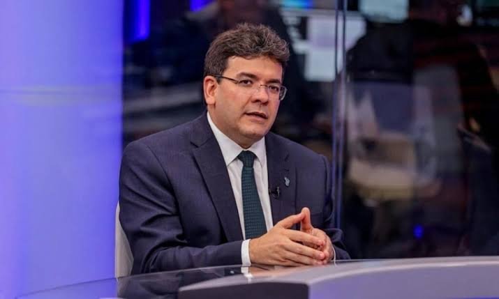 Governador cria Conselho para julgar permanência de PMs condenados por tortura no Piauí