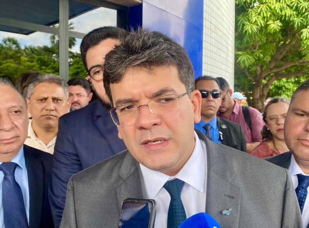 Rafael Fonteles autoriza concurso público para mil vagas na secretaria de Saúde