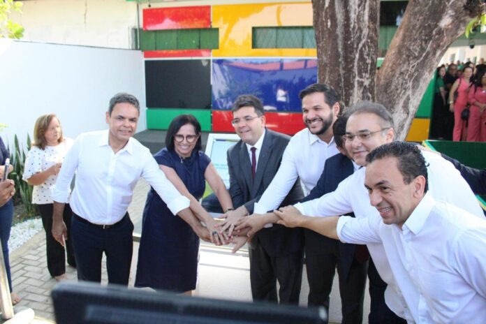 governo-do-piaui-inaugura-obras-de-mais-de-r-3-5-milhoes-na-educacao-na-zona-sul-de-teresina--db699c44b1227955