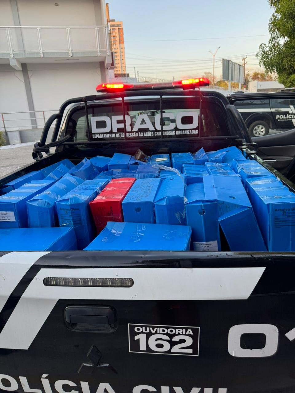 Operação Carbono Oculto: Polícia Civil cumpre mandados e interdita 49 postos suspeitos de ligação com o PCC no Piauí