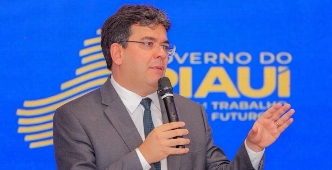 Bancada federal do Piauí protocola solicitação de Rafael Fonteles para zerar taxas sobre energia solar
