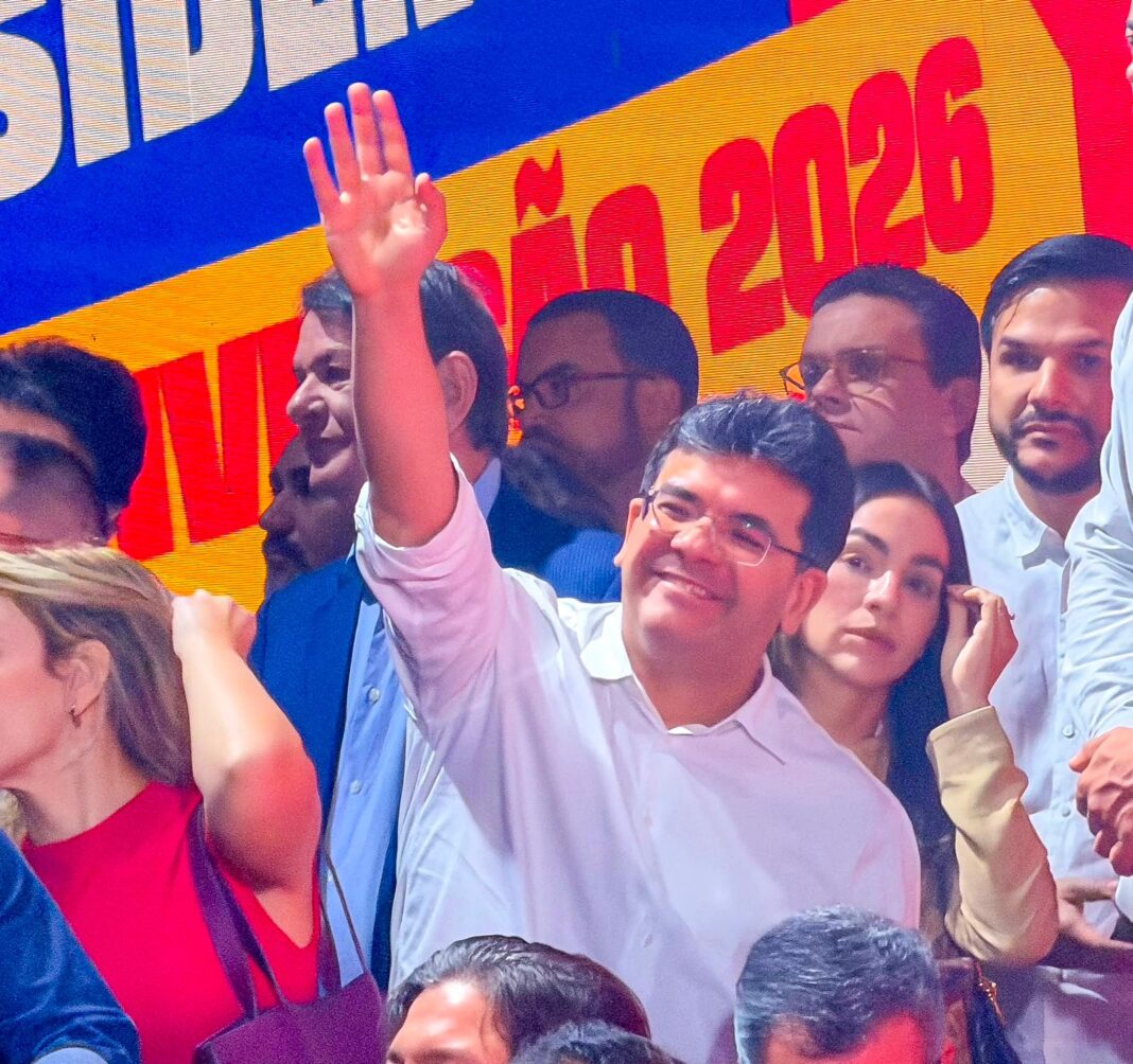 Rafael Fonteles destaca esperança e união durante convenção que homologou candidatura de Lula à Presidência