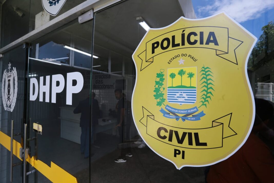 Quarto suspeito de homicídio em ‘tribunal do crime’ é preso em bar na zona Sul de Teresina Quarto suspeito de homicídio em ‘tribunal do crime’ é preso em bar na zona Sul de Teresina