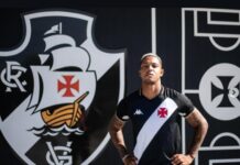 Atacante do Vasco é alvo de operação da Polícia Civil que investiga tráfico e lavagem de dinheiro