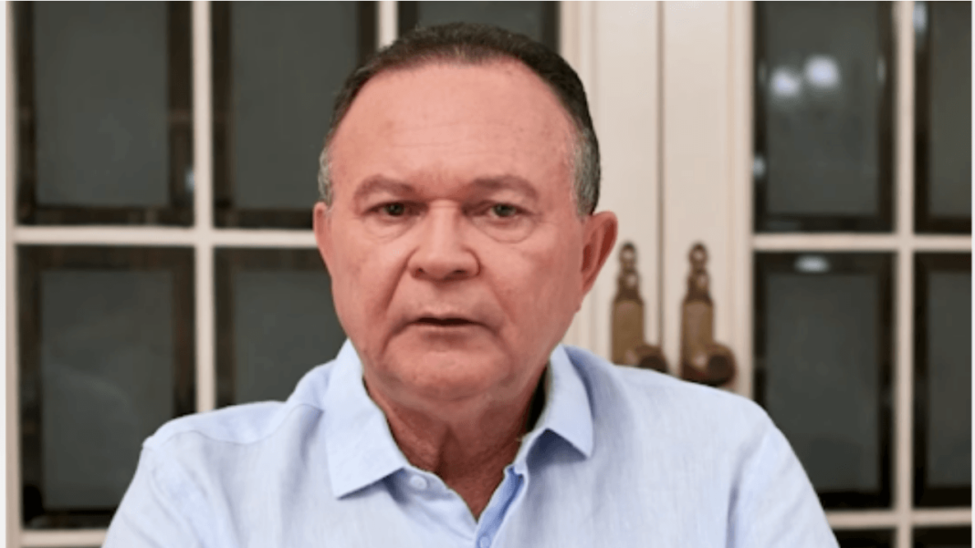 Governador Brandão quebra o silêncio e rebate acusações de assassino confesso Governador Brandão quebra o silêncio e rebate acusações de assassino confesso