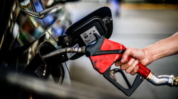 preco-da-gasolina-sofre-queda-em-teresina--c07dd7ff8ef26010