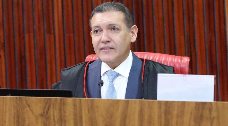 Vazamento de botijão provoca princípio de incêndio na casa de ministro do TSE em Brasília Vazamento de botijão provoca princípio de incêndio na casa de ministro do TSE em Brasília