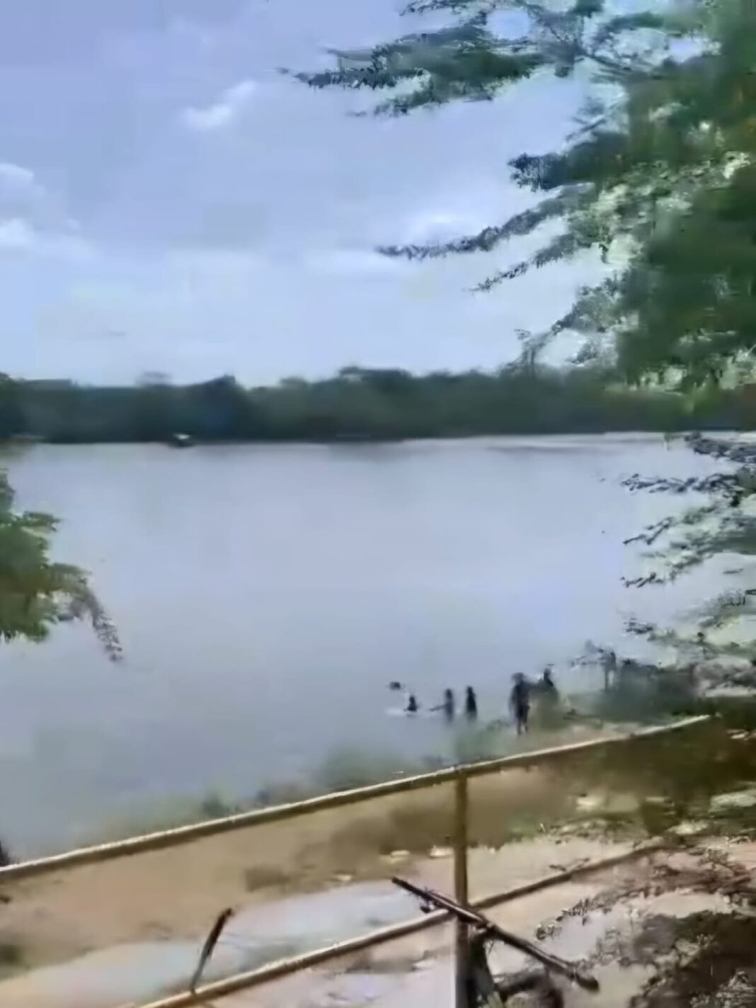 Corpo de adolescente desaparecido no rio Parnaíba é encontrado após quatro dias de buscas Corpo de adolescente desaparecido no rio Parnaíba é encontrado após quatro dias de buscas