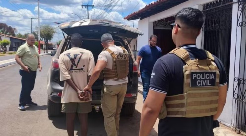 Homem condenado por estuprar companheira antes e após parto é preso Homem condenado por estuprar companheira antes e após parto é preso