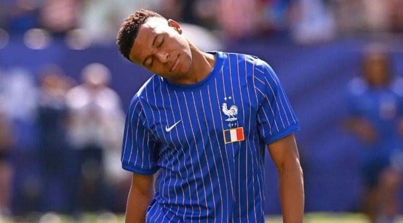 Jovem de 18 anos é preso na França suspeito de planejar sequestro de Mbappé Jovem de 18 anos é preso na França suspeito de planejar sequestro de Mbappé