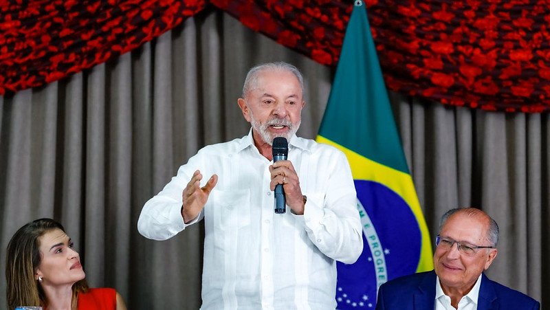 Lula diz estar confiante em virada no segundo turno contra Flávio Bolsonaro Lula diz estar confiante em virada no segundo turno contra Flávio Bolsonaro