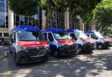 Governo do Estado entrega veículos para transporte de pacientes e ambulância do Samu a municípios piauienses