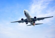 Avião da Gol retorna ao Aeroporto do Recife após incidente em motor