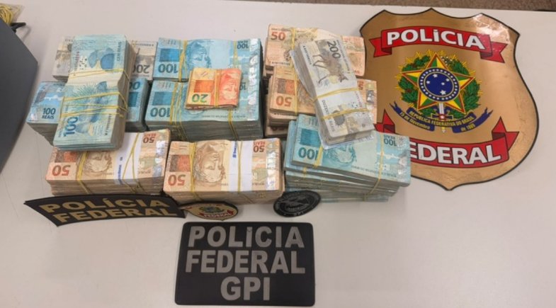 Justiça decreta prisão preventiva de PM aposentado preso com R$ 856 mil em espécie no Piauí Justiça decreta prisão preventiva de PM aposentado preso com R$ 856 mil em espécie no Piauí
