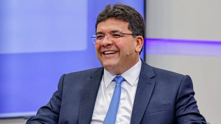 Rafael Fonteles é reeleito governador do Piauí Rafael Fonteles é reeleito governador do Piauí