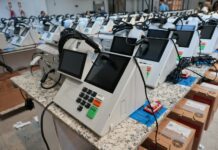 Urnas eletrônicas começam a ser preparadas para o segundo turno das eleições