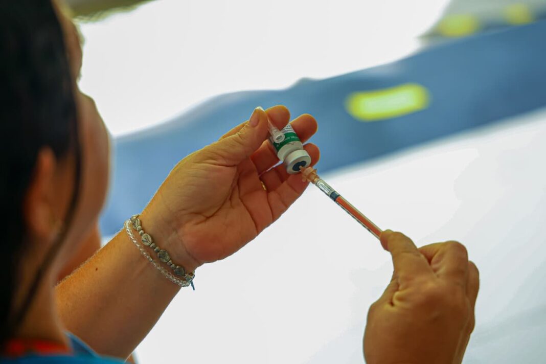 Vacina contra meningite é liberada temporariamente para pessoas de até 59 anos Vacina contra meningite é liberada temporariamente para pessoas de até 59 anos