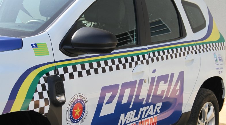 Jovem sofre fratura no braço após ser baleado em frente a pizzaria em Barras Jovem sofre fratura no braço após ser baleado em frente a pizzaria em Barras