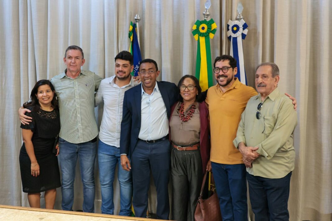 Silvio Mendes empossa Joel Rodrigues e anuncia Alan Brandão como líder do governo na Câmara Silvio Mendes empossa Joel Rodrigues e anuncia Alan Brandão como líder do governo na Câmara